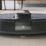 065628 1194 how does a robot vacuum with camera work